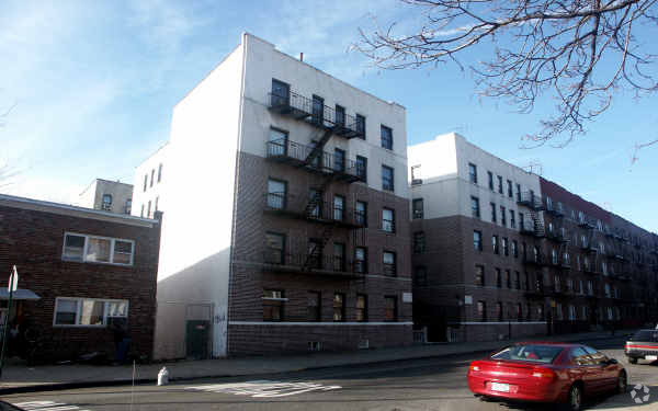 Foto del edificio - 1427 Taylor Ave