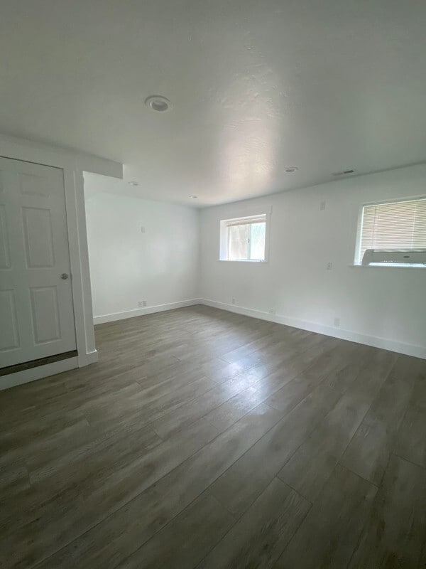 Building Photo - 11817 S Hidden Valley Dr