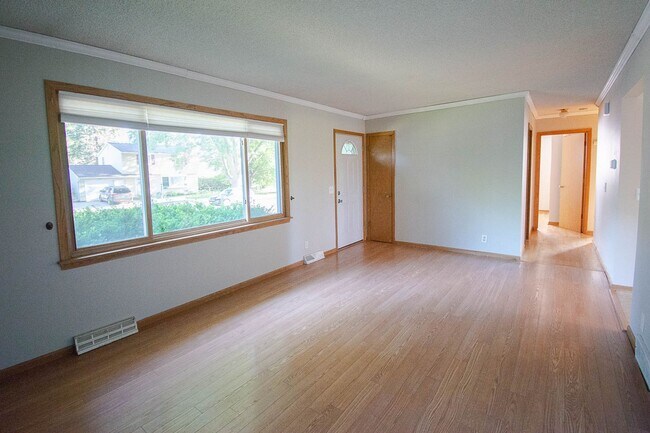 Foto del edificio - 3bed 2bath Available For Rent in Easy Access Area!