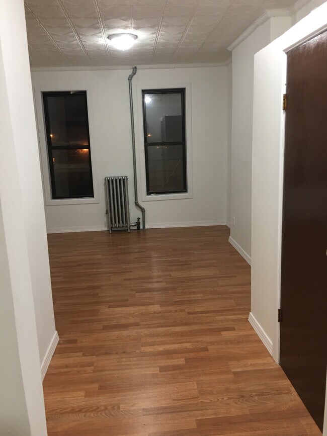 Master b - 133 Starr St