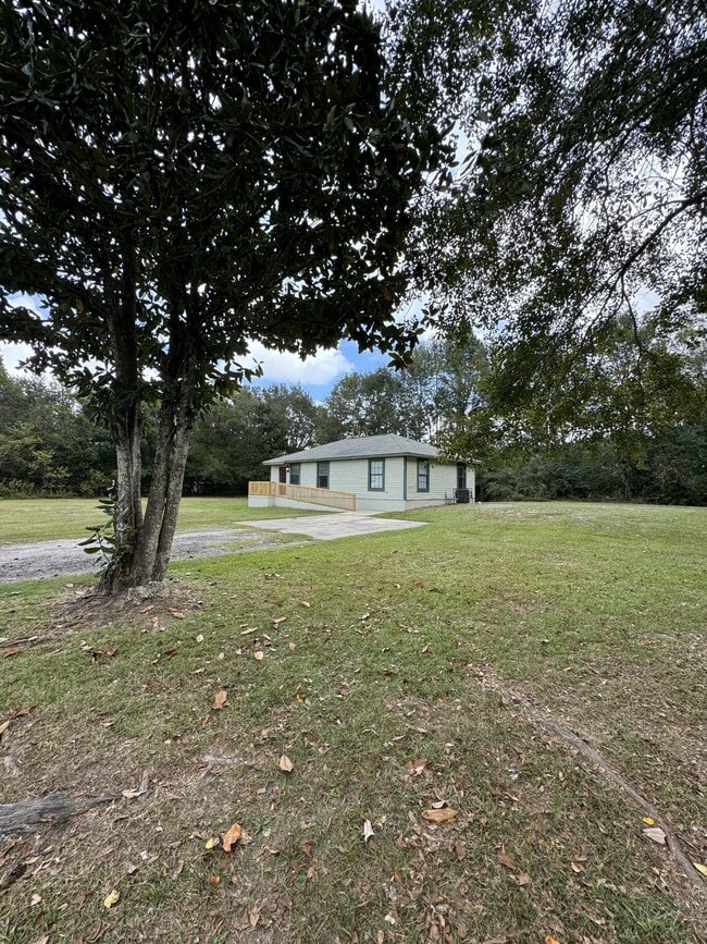 Building Photo - 461 Benjulyn Rd