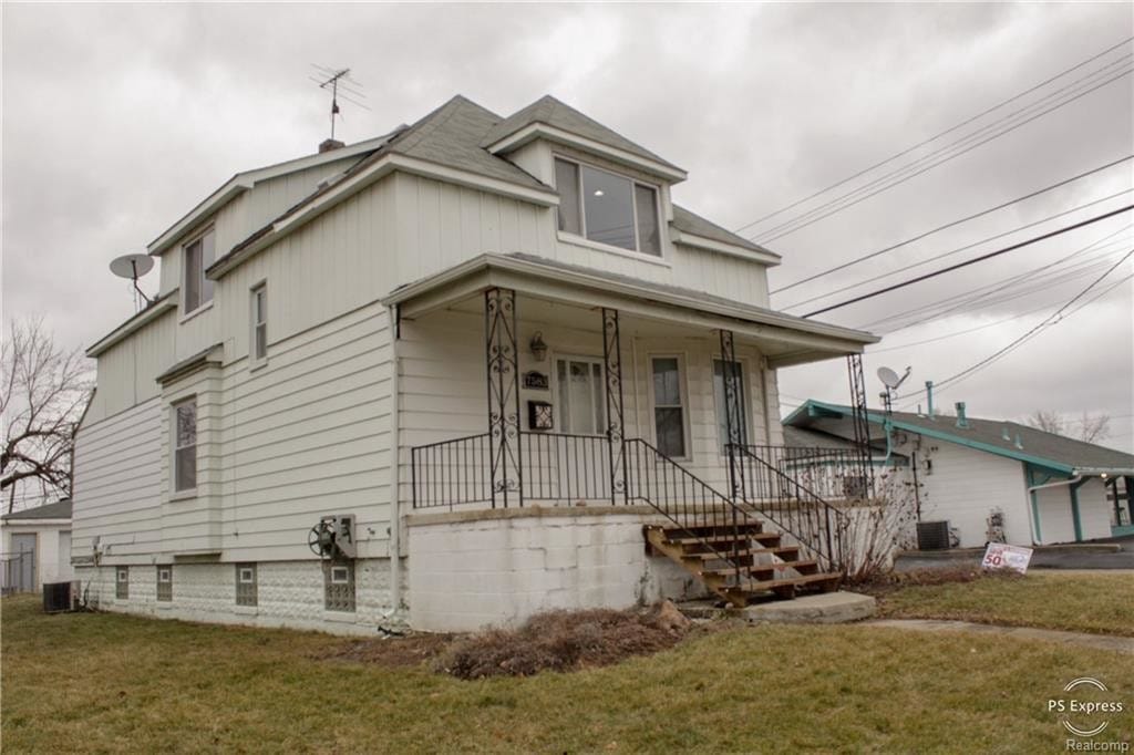 Primary Photo - 7583 Henry St