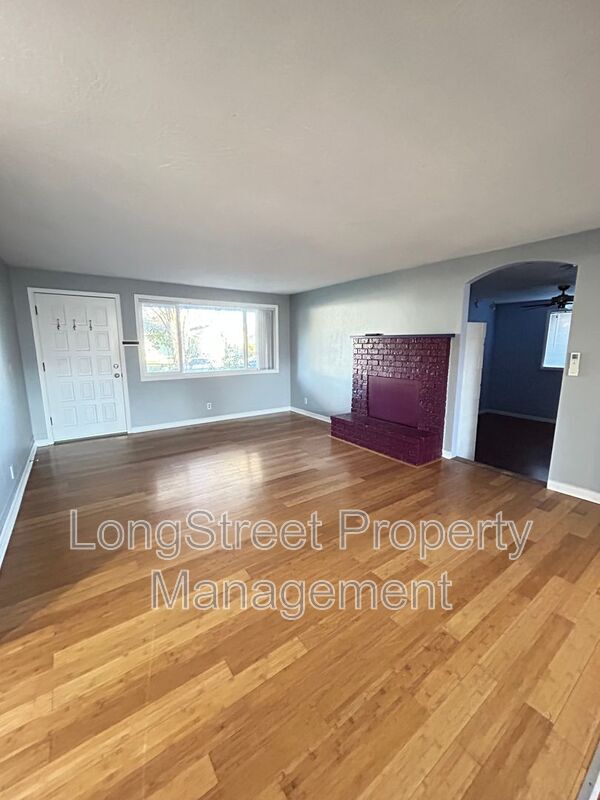 Foto del edificio - 2872 SE Linda St