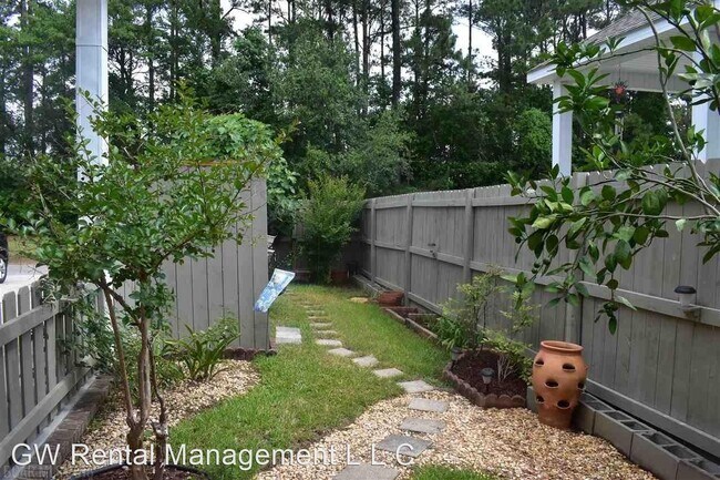 Building Photo - 3 br, 2 bath House - 10215 Estia Street