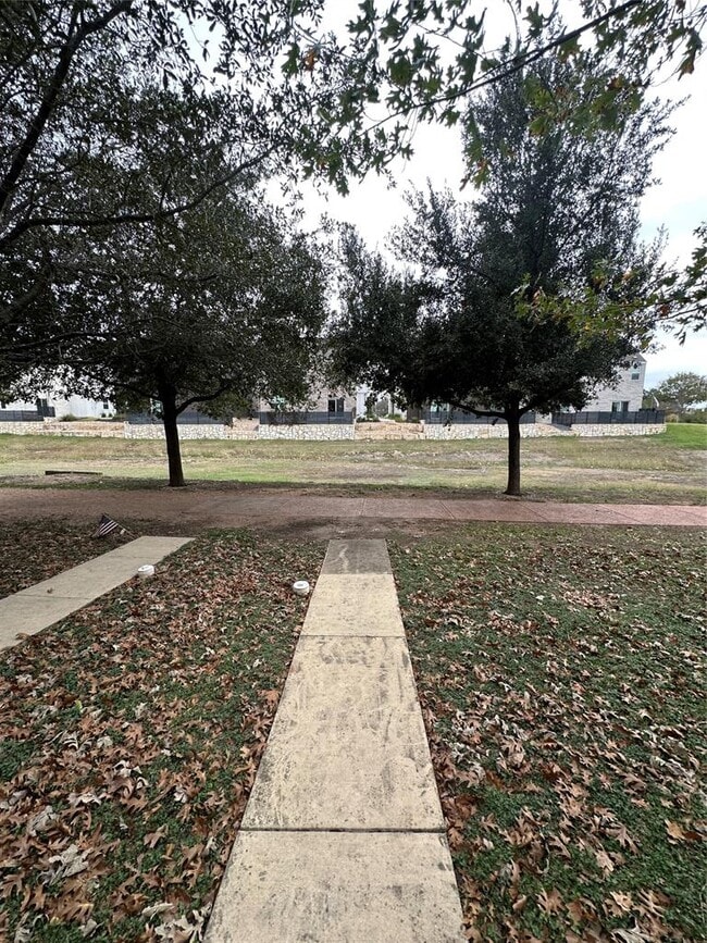 Building Photo - 120B Utterback