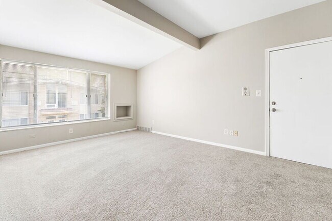 Foto del edificio - 24567 Kelly Rd