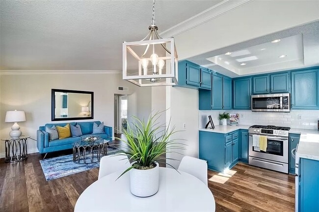 Building Photo - 7476 Altiva Pl