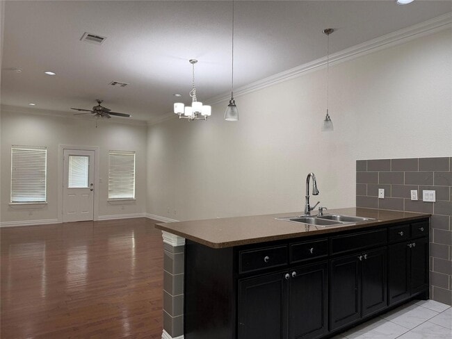 Foto del edificio - 398 Mesa Dr