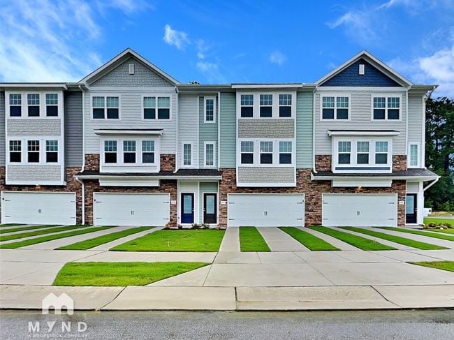 Building Photo - 6935 Woodland Stream Pl