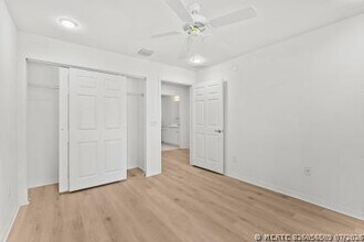 Building Photo - 1731 N Dovetail Dr