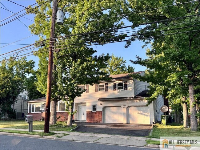Foto del edificio - 742 Grove Ave