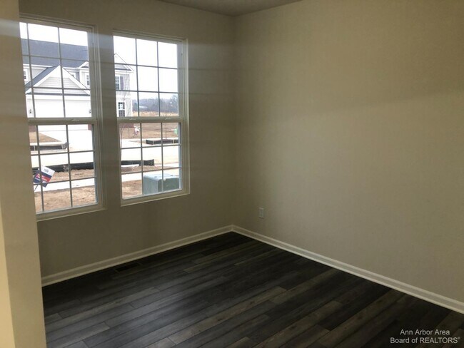 Building Photo - 751 Haywood Dr