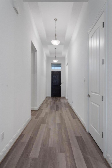 Building Photo - 504 Pulitzer Dr