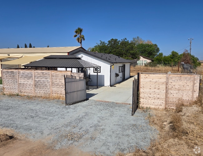 Building Photo - 16750 Anaconda Rd