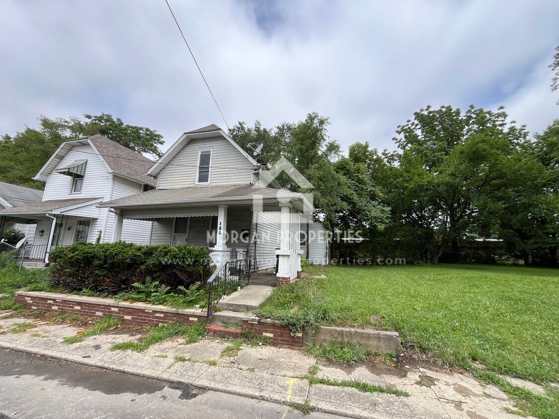 Foto principal - 136 W 16th St