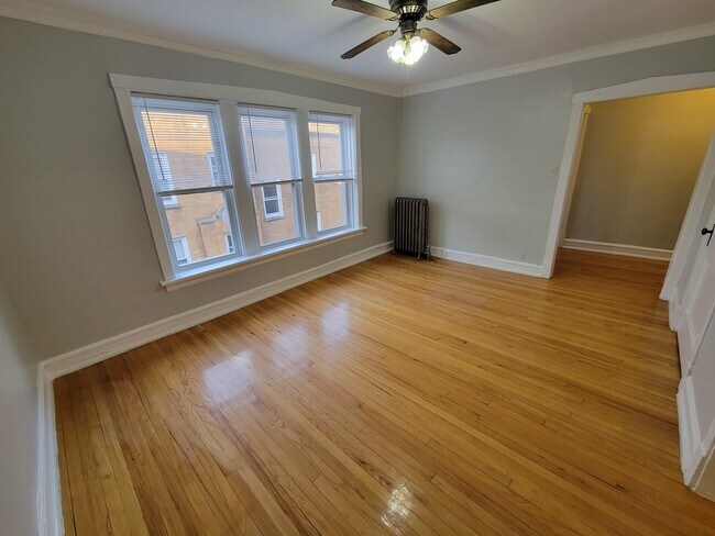 Foto del edificio - 4824 N Avers Ave