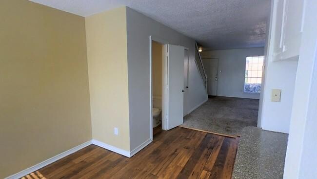 Foto del edificio - 1 bedroom in Dallas TX 75208