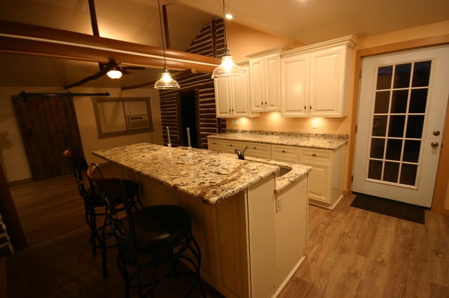 Building Photo - 8 S Lake Dr