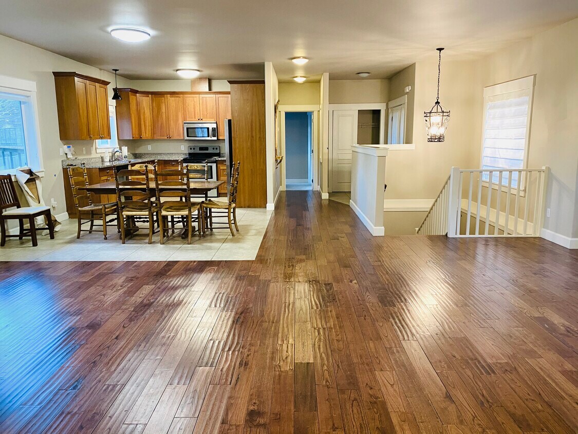 Foto principal - 2225 Old Lakeway Dr