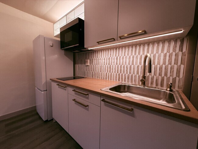 Foto del edificio - 545 NE 111th St