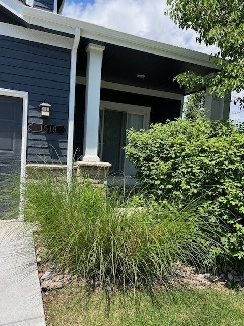Building Photo - 1519 Waterfront Dr