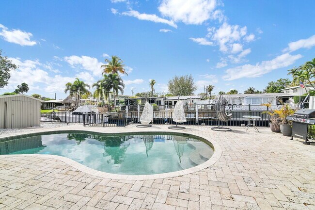 Foto del edificio - 2431 Key Largo Ln