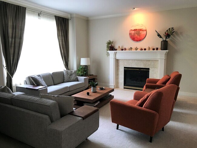 Foto del edificio - $500 off the 1st full month's rent! Beauti...