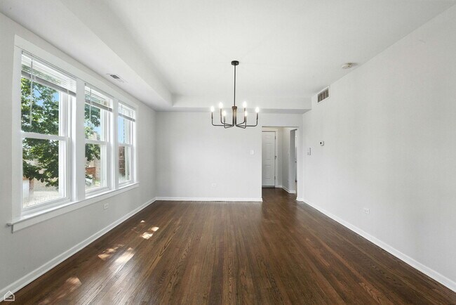 Foto del edificio - 1648 East Ave