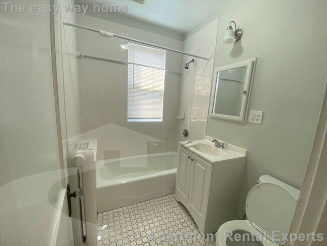 Foto del edificio - 156-158 Summer St Unit #414