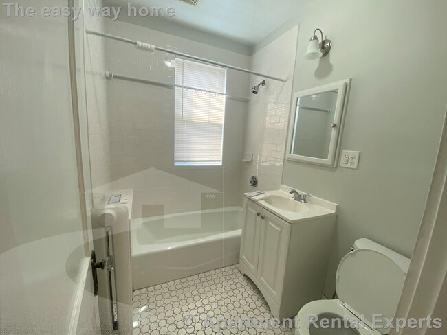 Building Photo - 156-158 Summer St Unit #414