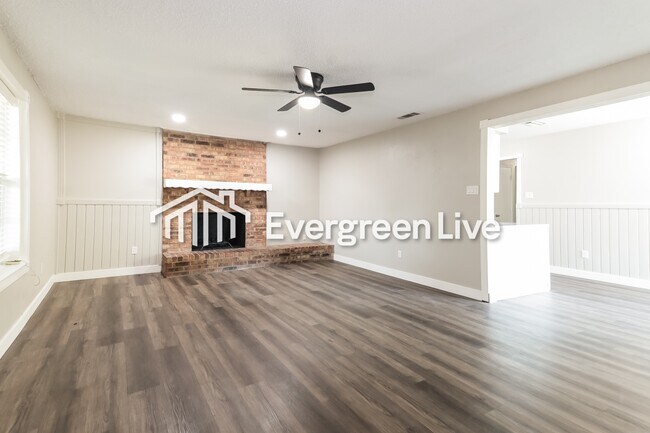 Foto del edificio - 1501 Shady Ln