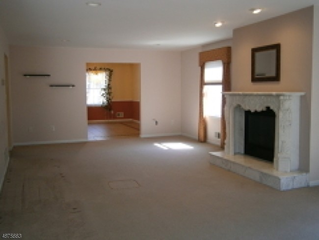 Building Photo - 54 E Bradford Ave
