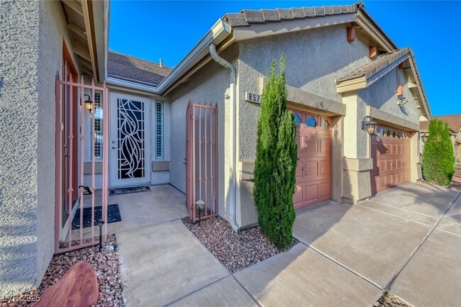 Foto del edificio - 857 Sumner Ranch Rd