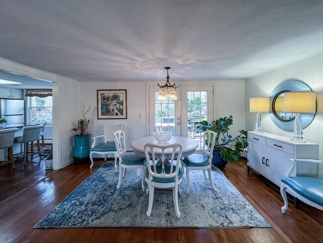 Foto del edificio - 56 Rockridge Rd