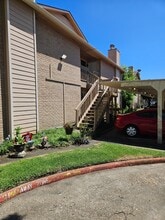 Building Photo - 1505 Ward Rd