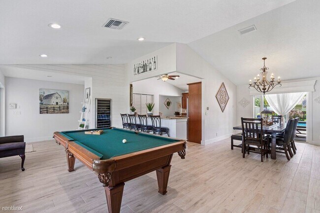 Foto del edificio - 4 br, 2.5 bath House - 13016 La Mirada Cir