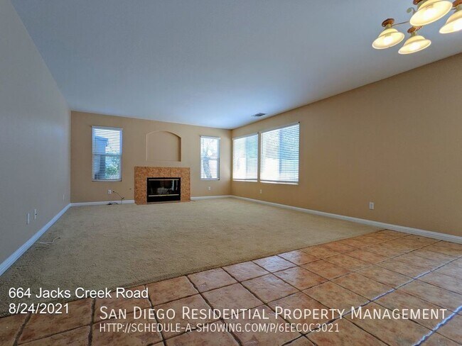Foto del edificio - 664 Jacks Creek Rd