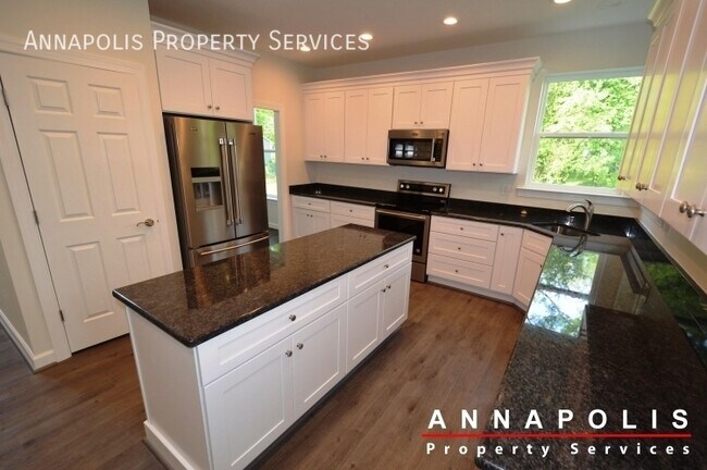 Foto del edificio - 167 browns woods rd