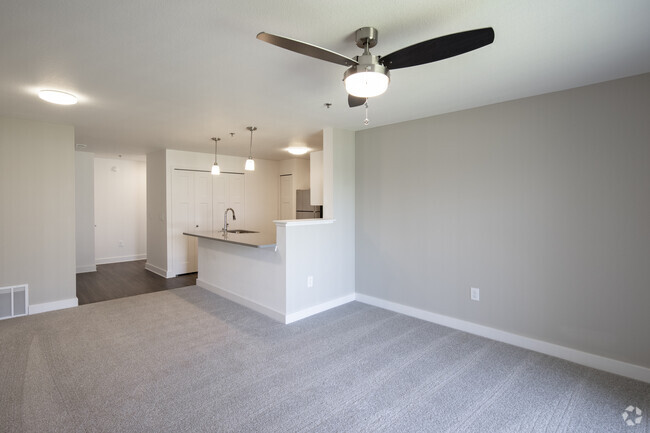 1BR, 1BA - 1,070SF - Living Room - Signature Pointe Apartment Homes