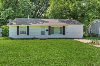 Building Photo - 9713 Dennis Dr