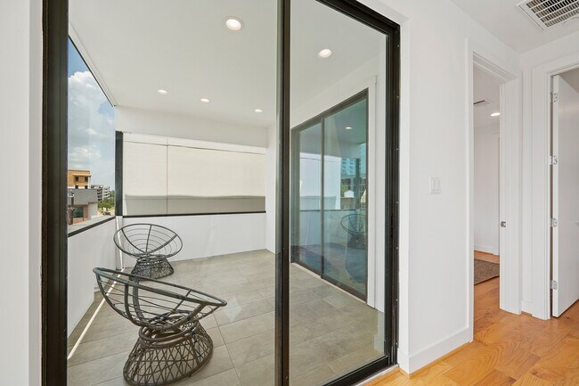 Foto del edificio - 2239 N MacGregor Way