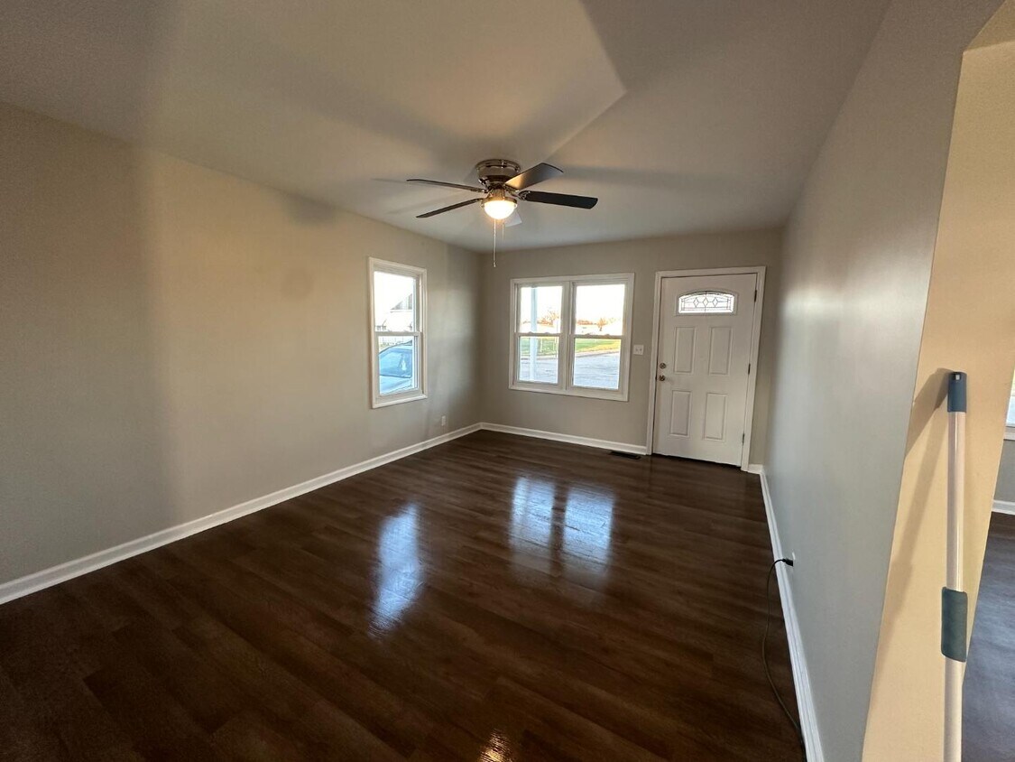 Foto principal - 3022 N Fulton Ave