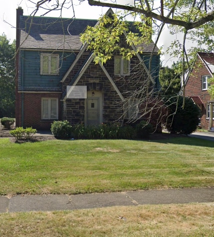 Primary Photo - 25 Overhill Rd
