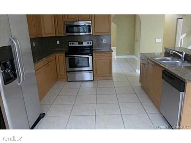 Foto del edificio - 18619 SW 15th St