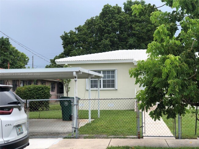 Building Photo - 160 NW 60th Ct
