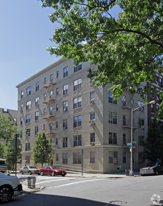 Foto principal - 310 W 153rd St