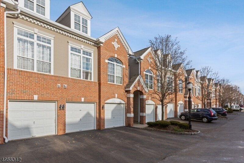 916 Redspire Dr, Union, NJ 07083 Townhome Rentals in Union NJ