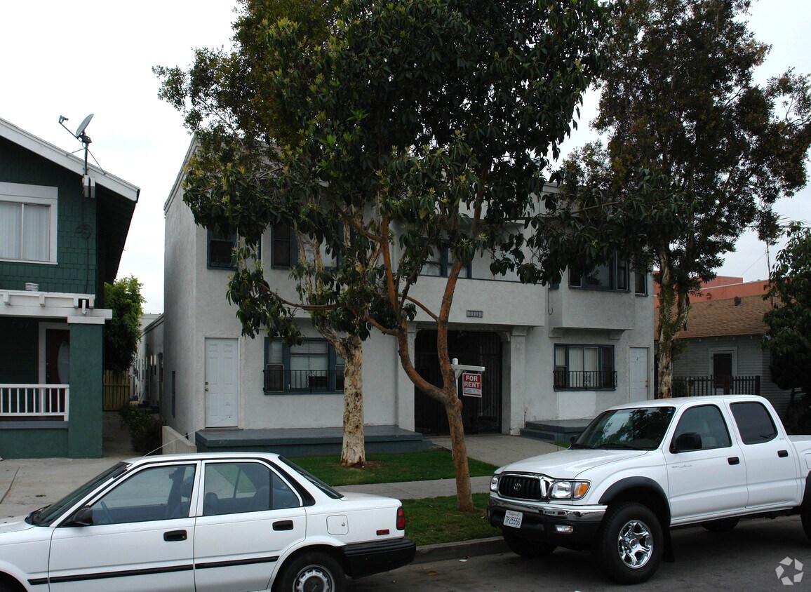 Building Photo - 1111 Pine Ave