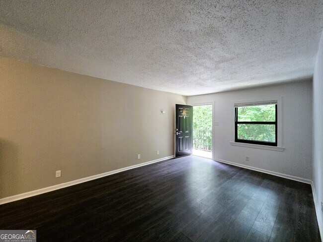 Foto del edificio - 3627 Forrest Park Rd SE