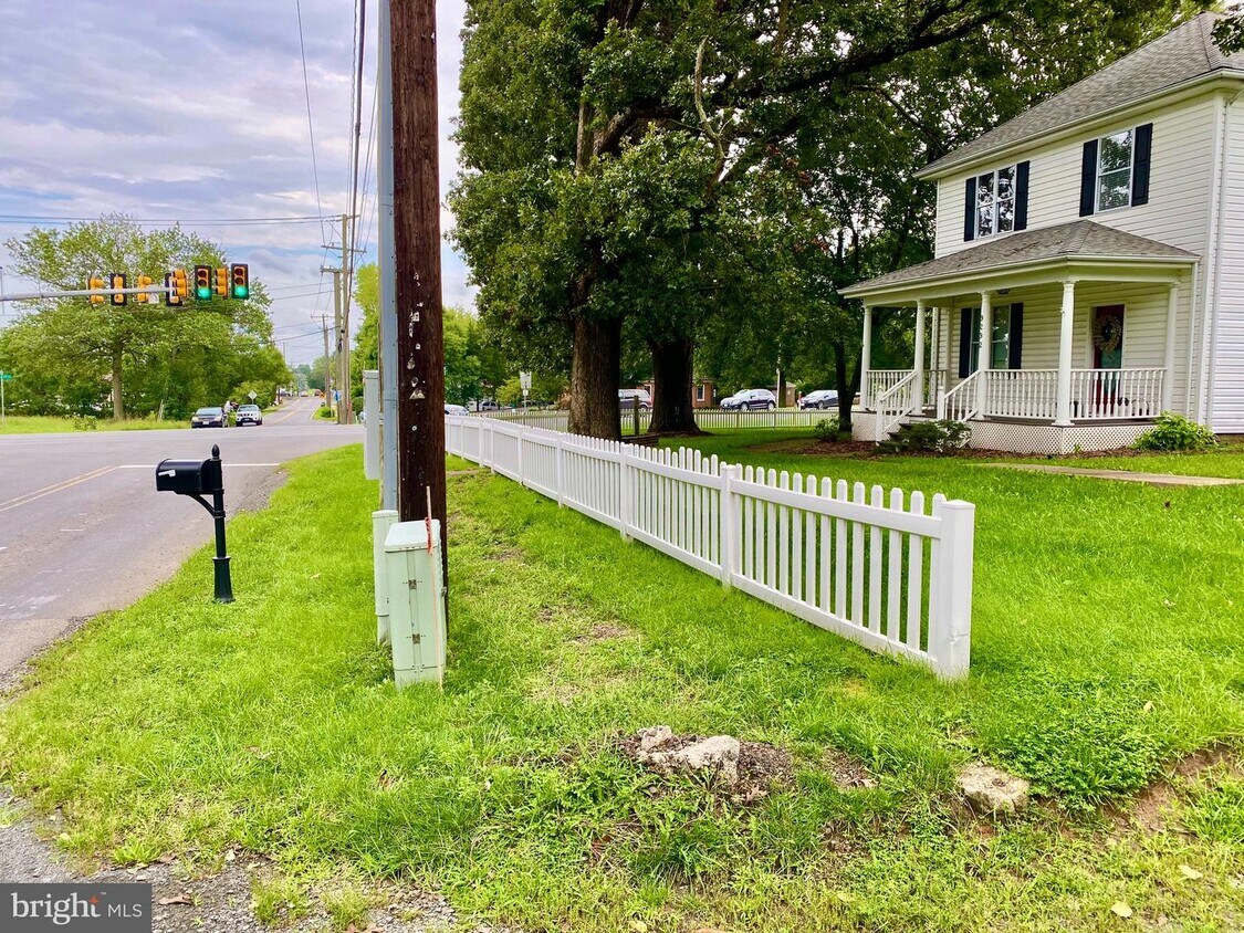 9292 Old Dumfries Rd, Catlett, VA 20119 House Rental in Catlett, VA